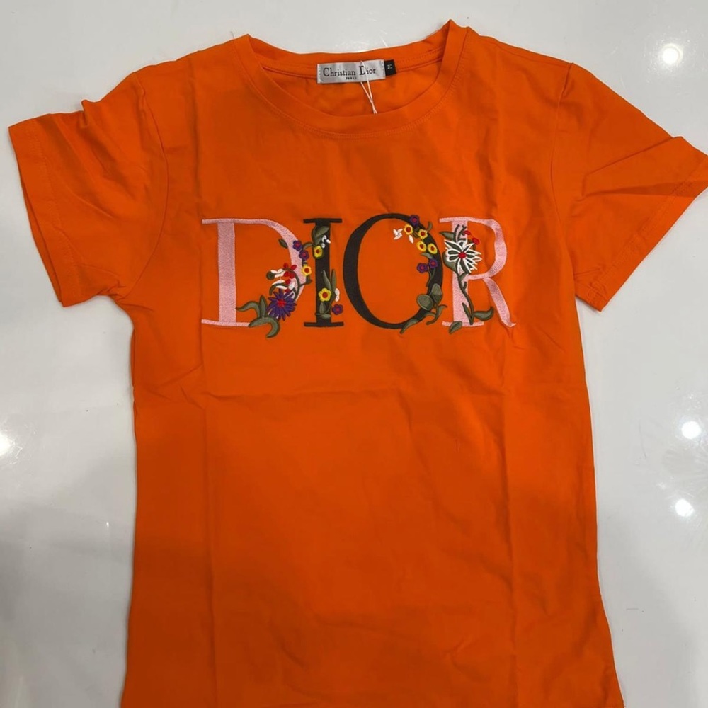 Fashionable t-shirt